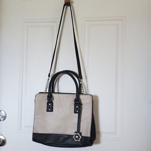 Nine West Woman's Shoulder Bag.